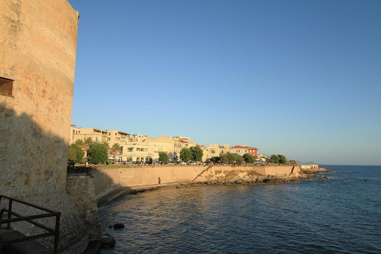 Apartamento Amethyst Attic In Old Town By Sea Alguer Exterior foto
